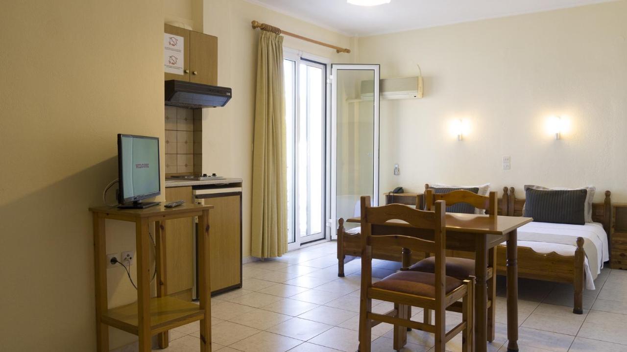 Fani Hotel Лутра-Эдипсу Экстерьер фото