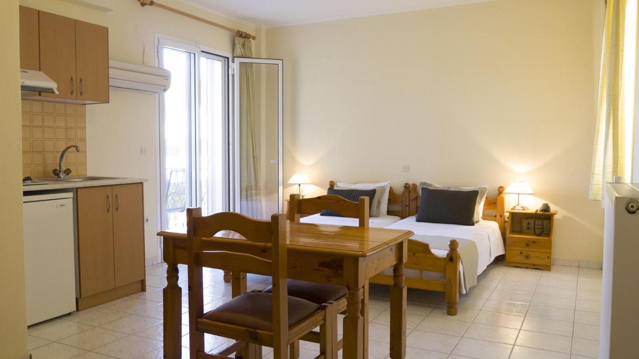 Fani Hotel Лутра-Эдипсу Экстерьер фото