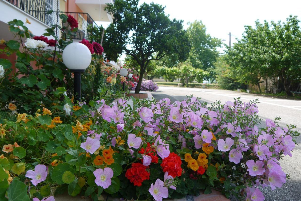 Fani Hotel Лутра-Эдипсу Экстерьер фото