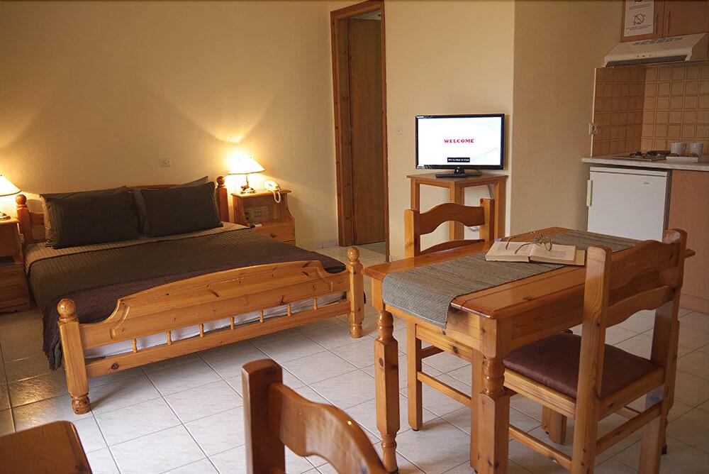 Fani Hotel Лутра-Эдипсу Экстерьер фото